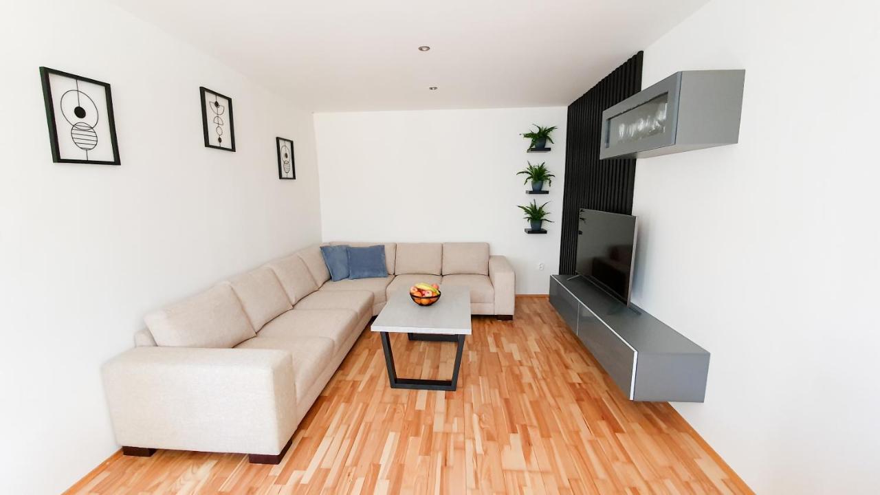 Apartman Love Bojnice Exteriör bild